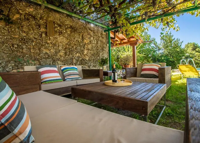 Casa Mimosa 칸델레다